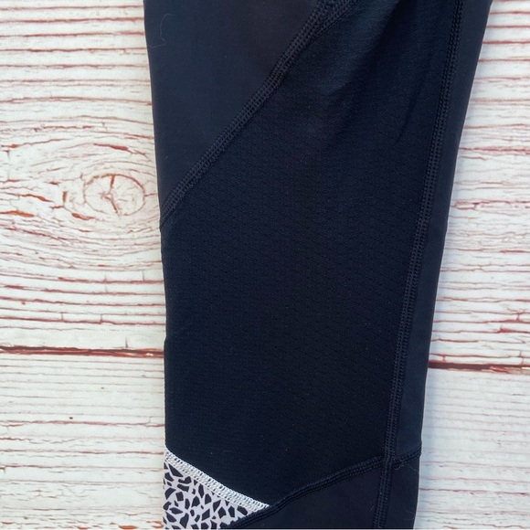 Lululemon Pace Rival Crop in Black/Miss Mosaic Black Sz 4 - Picture 8 of 16